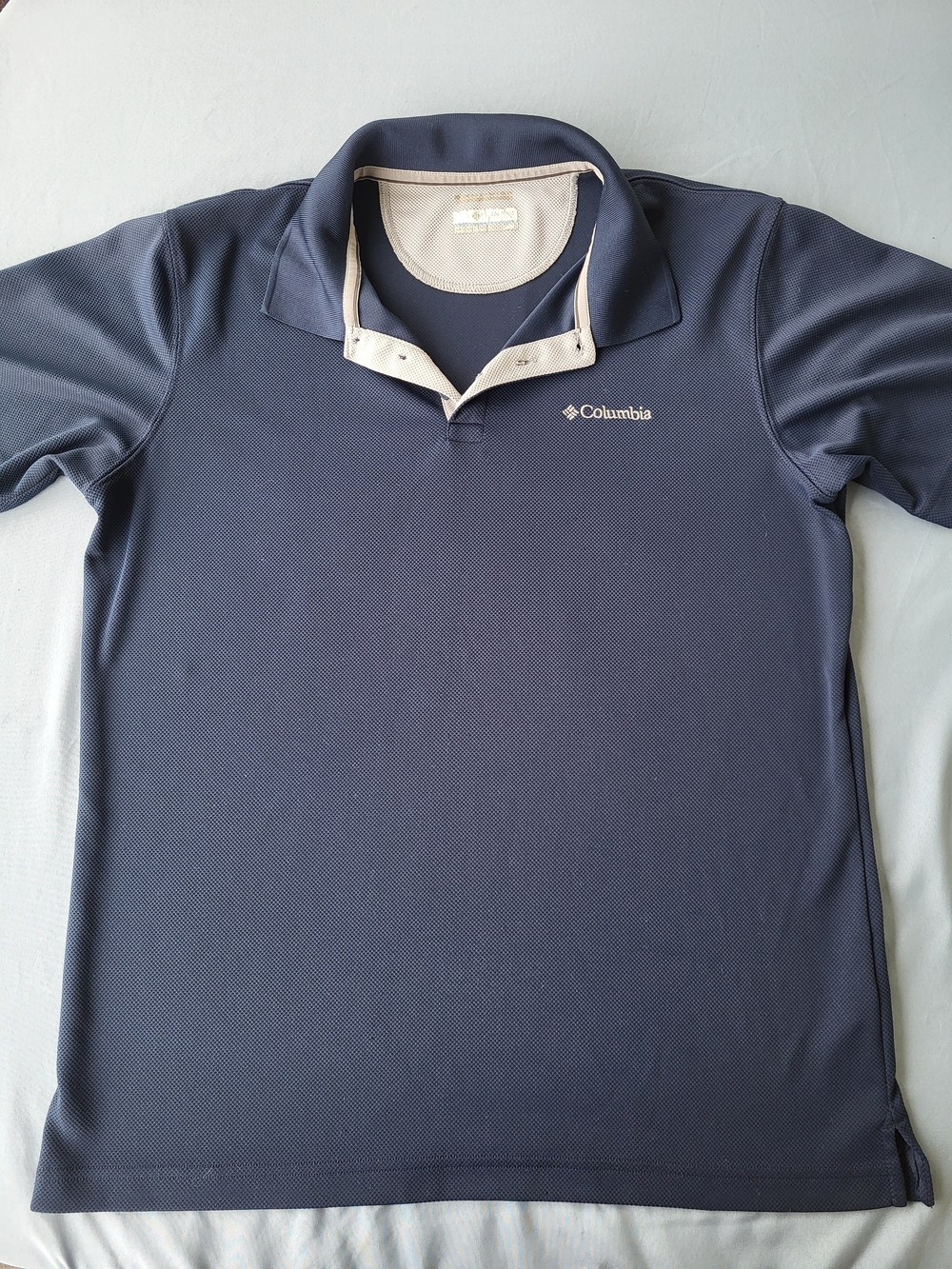 Columbia Men's Utilizer™ Omni-Wick™ Polo ShiColumbia Men’s Navy Performance Polo